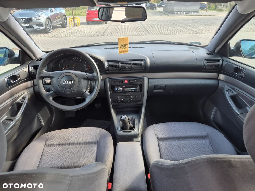 Audi A4 Limousine - 22