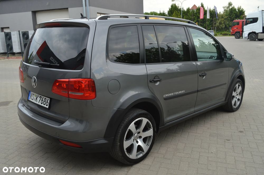 Volkswagen Touran 1.6 TDI DPF Cross - 8