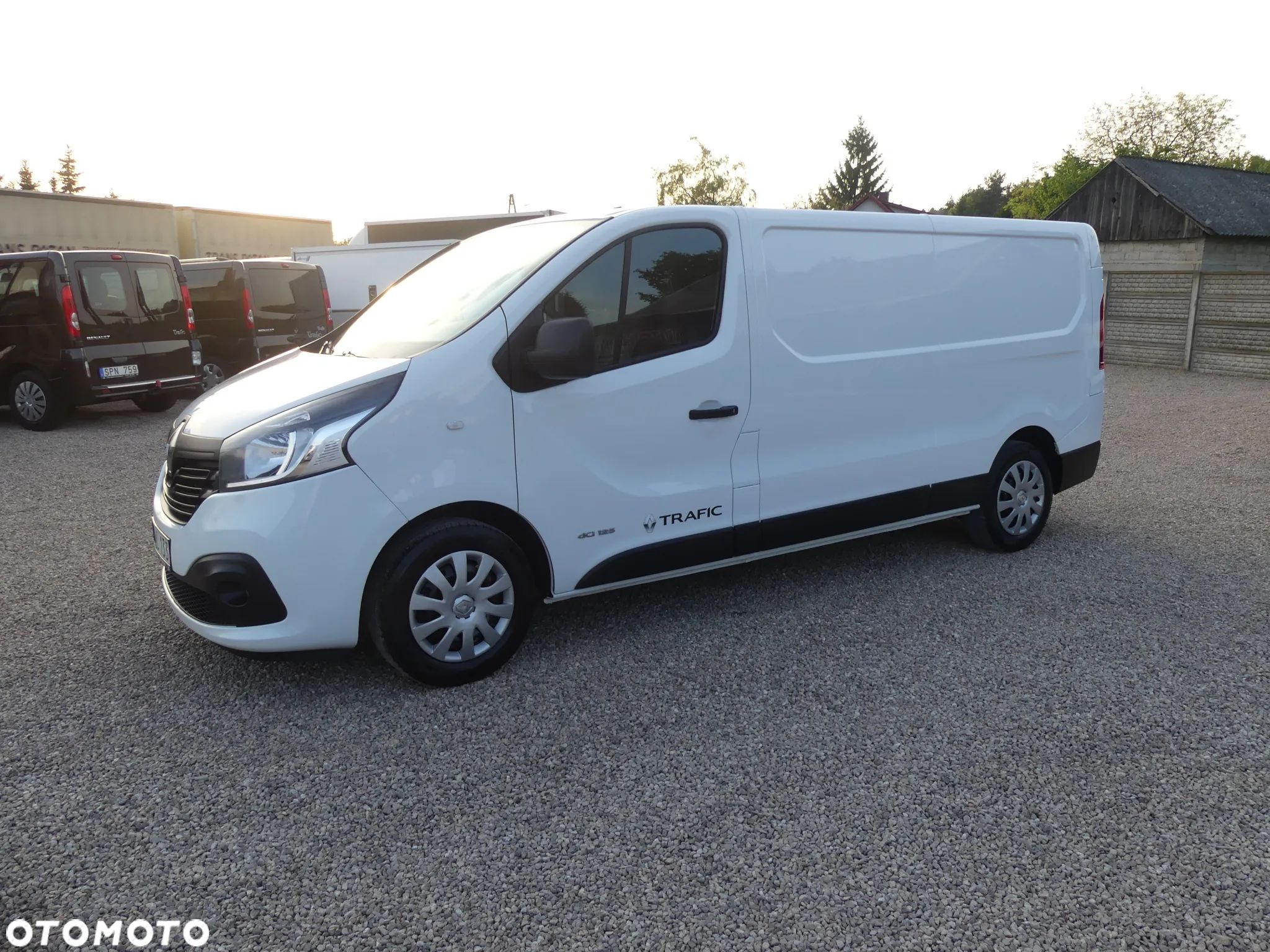 Renault TRAFIC - 1