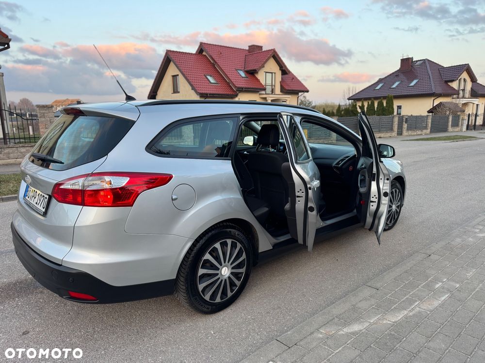 Ford Focus 1.6 FF Ambiente - 40