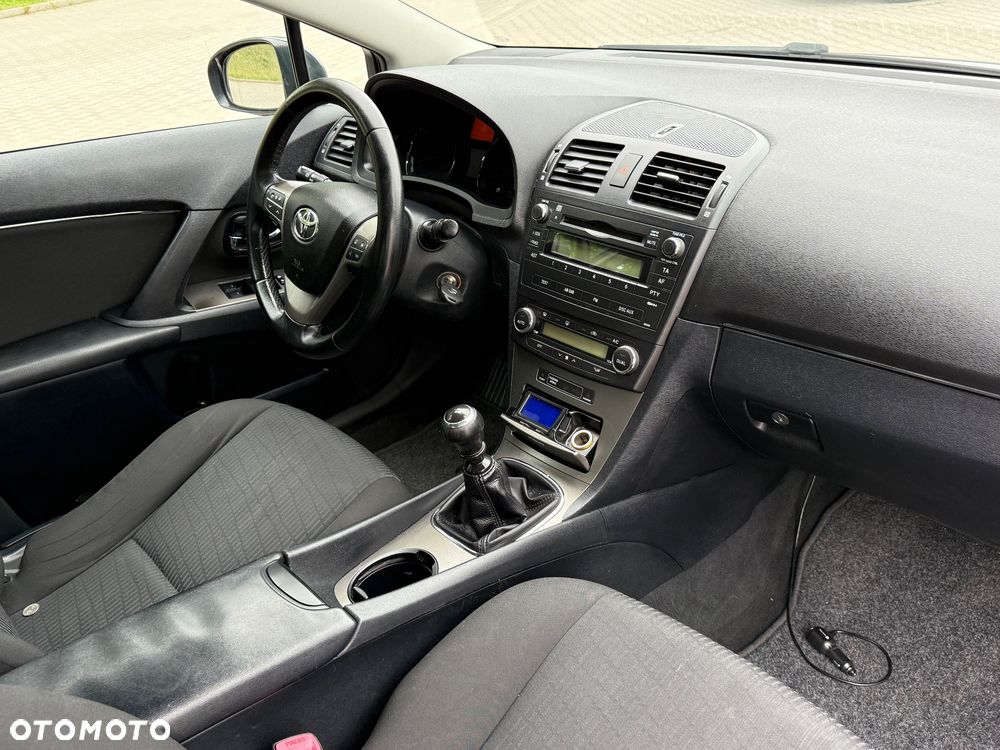Toyota Avensis - 6