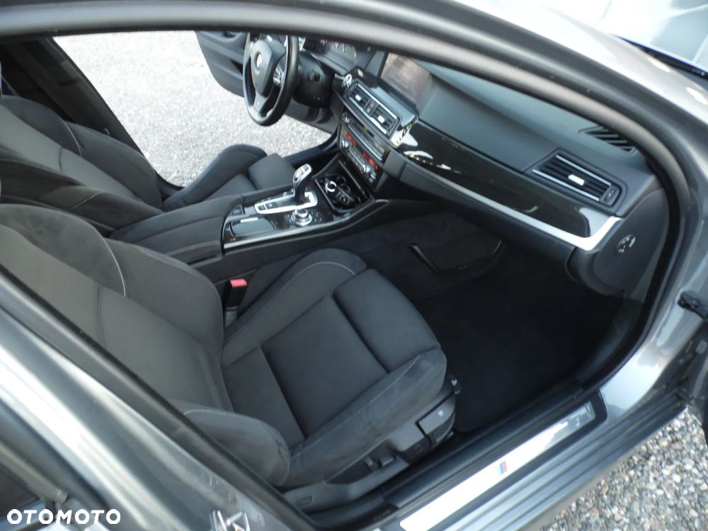 BMW Seria 5 525d xDrive Sport-Aut - 5