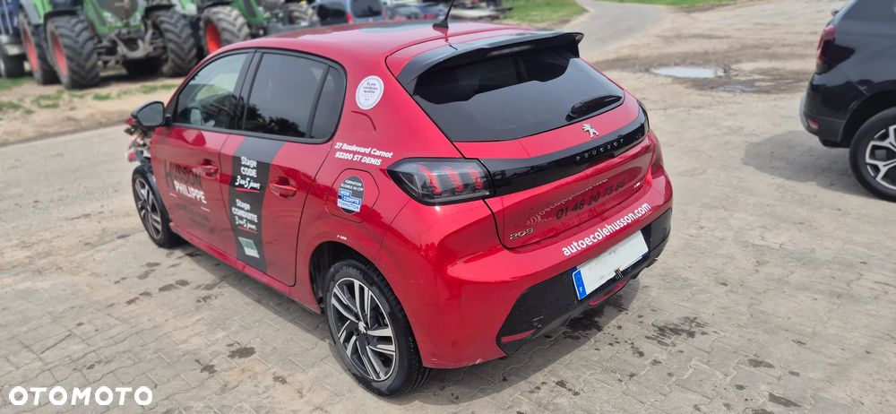 Peugeot 208 - 10