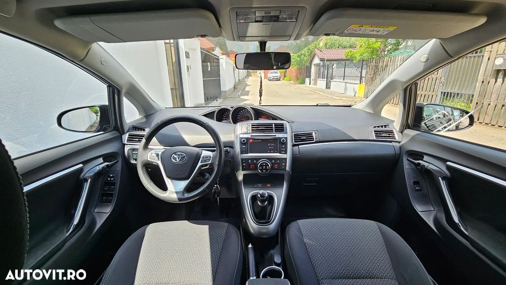 Toyota Verso 1.8 Valvematic Luna - 16