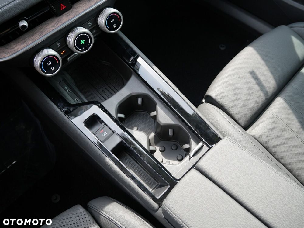 Skoda Superb 2.0 TDI SCR 4x4 L&K DSG - 32