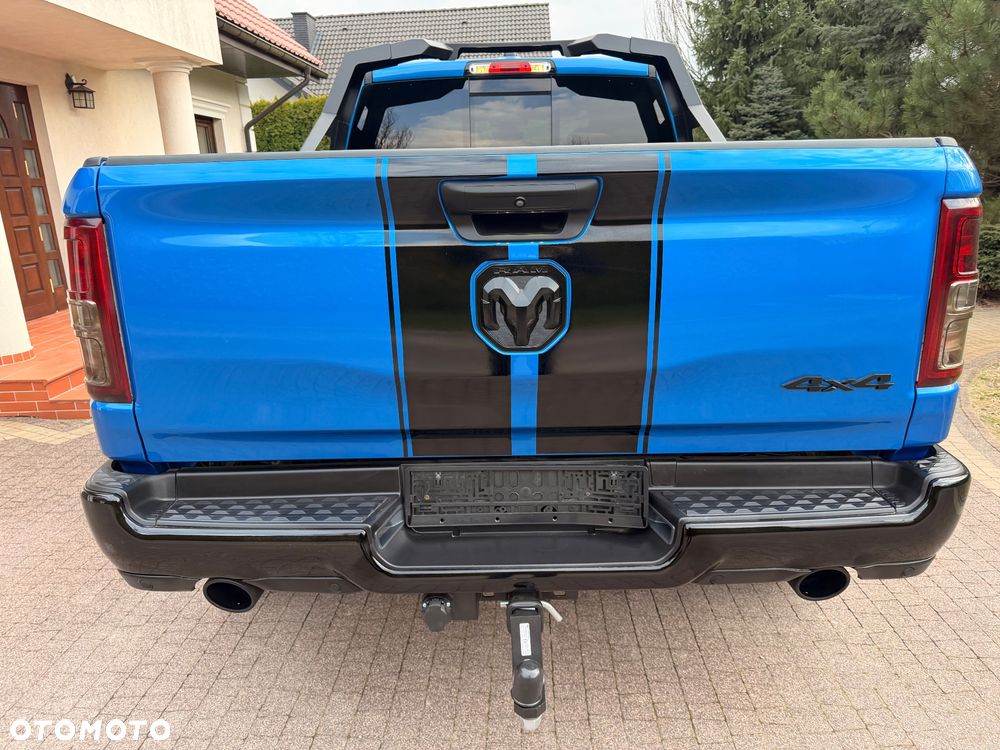 RAM 1500 Crew Cab Shortbed Bighorn - 8