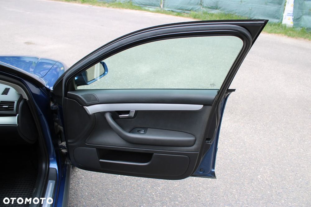 Audi A4 Avant 2.0 TDI - 11