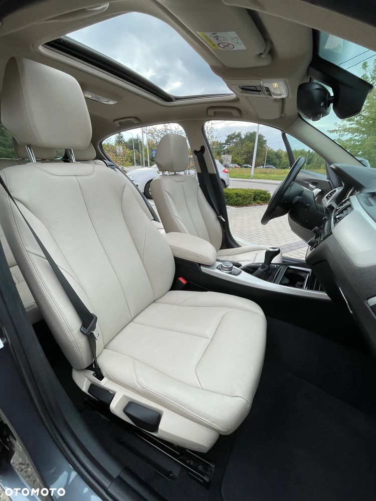 BMW Seria 1 118i Advantage - 24