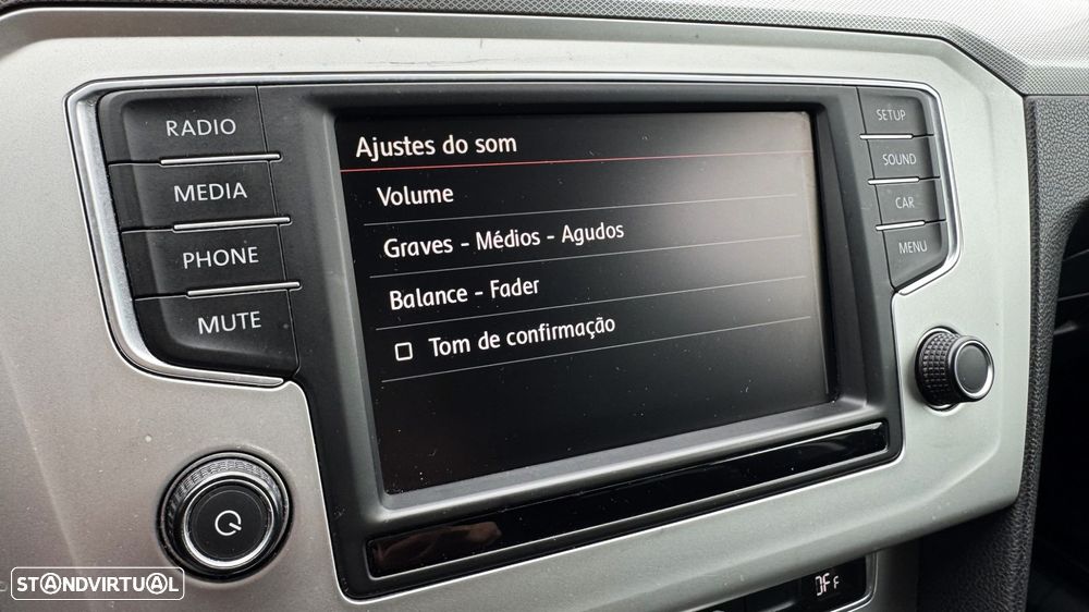VW Passat 2.0 TDI Highline - 19