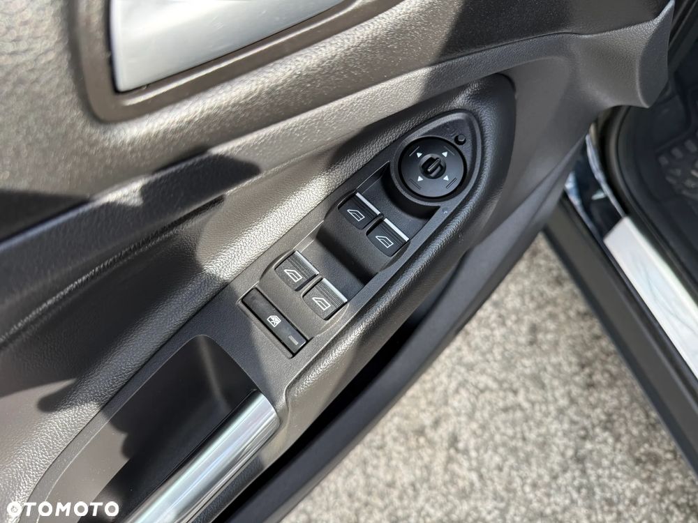 Ford Kuga 1.5 EcoBoost 2x4 Titanium - 25