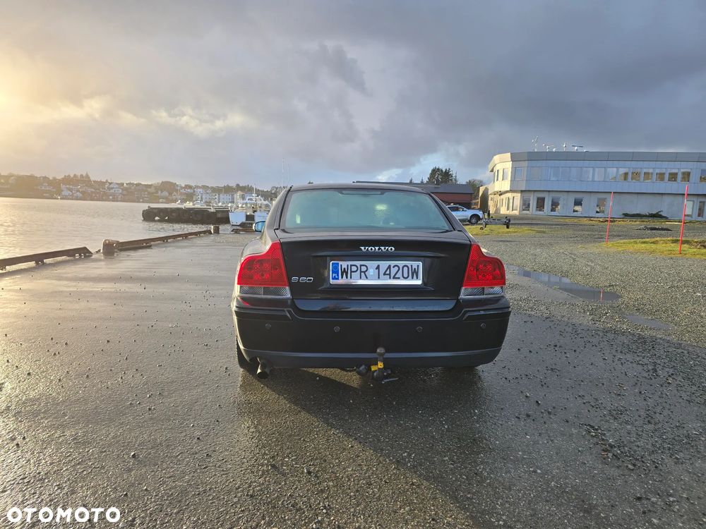 Volvo S60 D5 Summum - 5