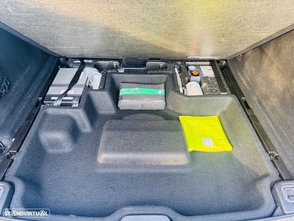 Volvo XC 60 2.0 B4 Inscription Geartronic - 60