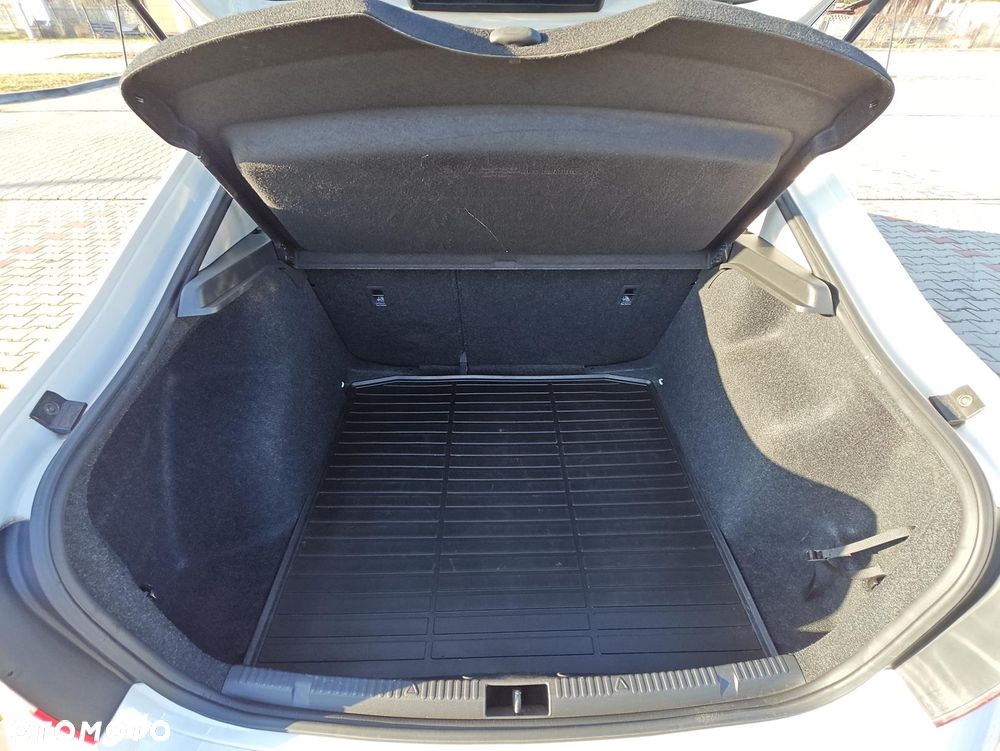 Skoda RAPID Spb 1.2 TSI Ambition - 13