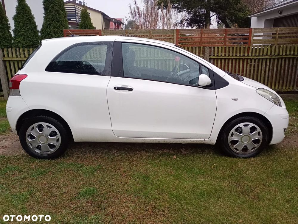 Toyota Yaris 1.4 D-4D Sol - 1