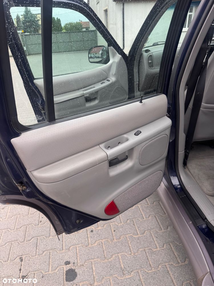 Ford Explorer 4.0 - 21