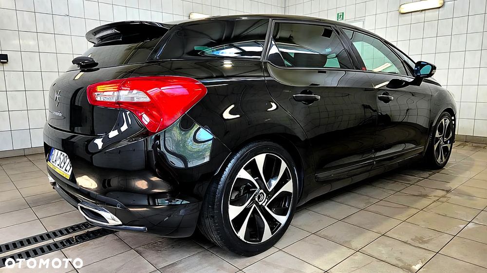 Citroën DS5 THP 200 SoChic - 5