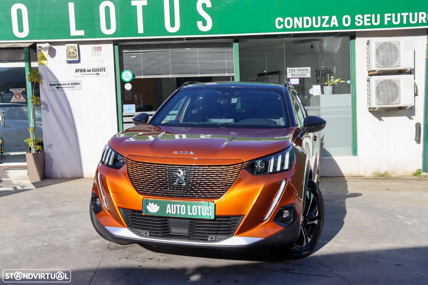 Peugeot e-2008 50 kWh GT Line - 1