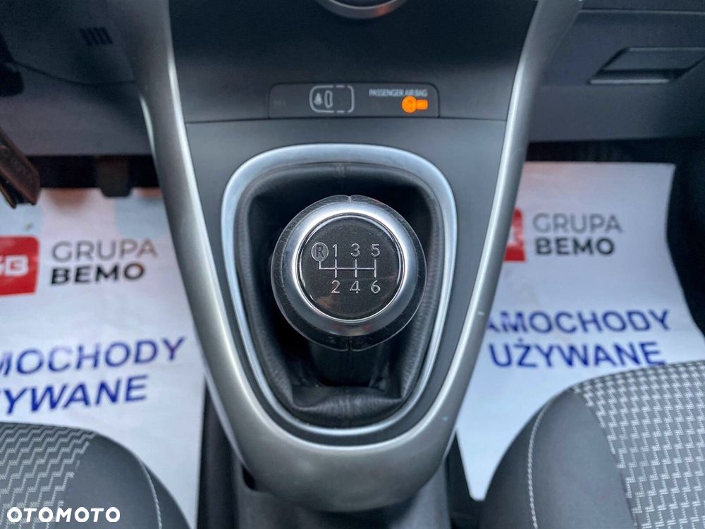 Toyota Verso 1.8 Premium 7os EU6 - 22