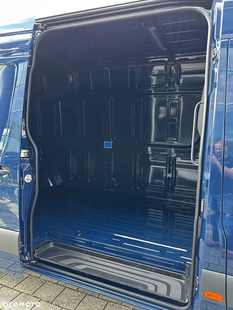 Mercedes-Benz Sprinter - 29