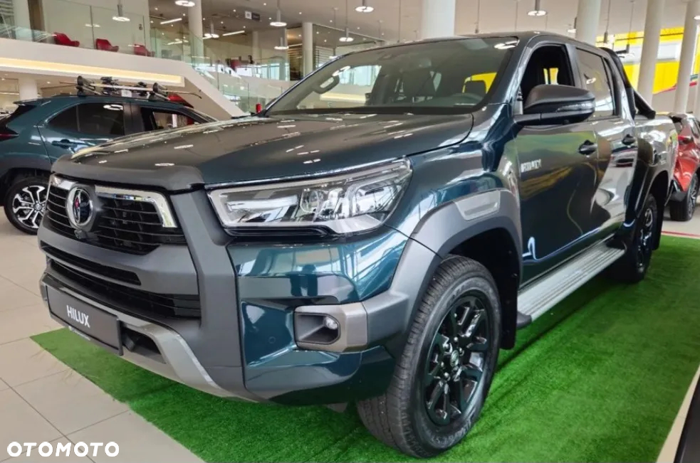 Toyota Hilux 2.8 D-4D Double Cab Invincible 4x4 - 2