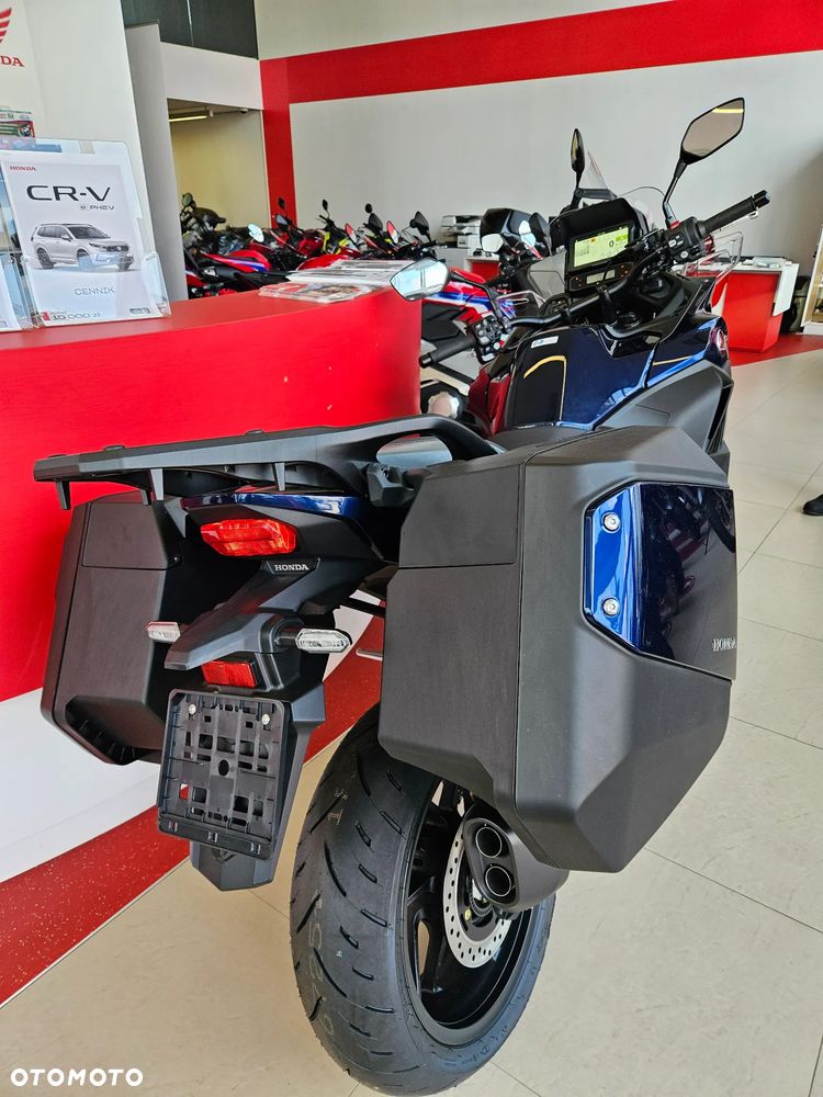 Honda NT - 9