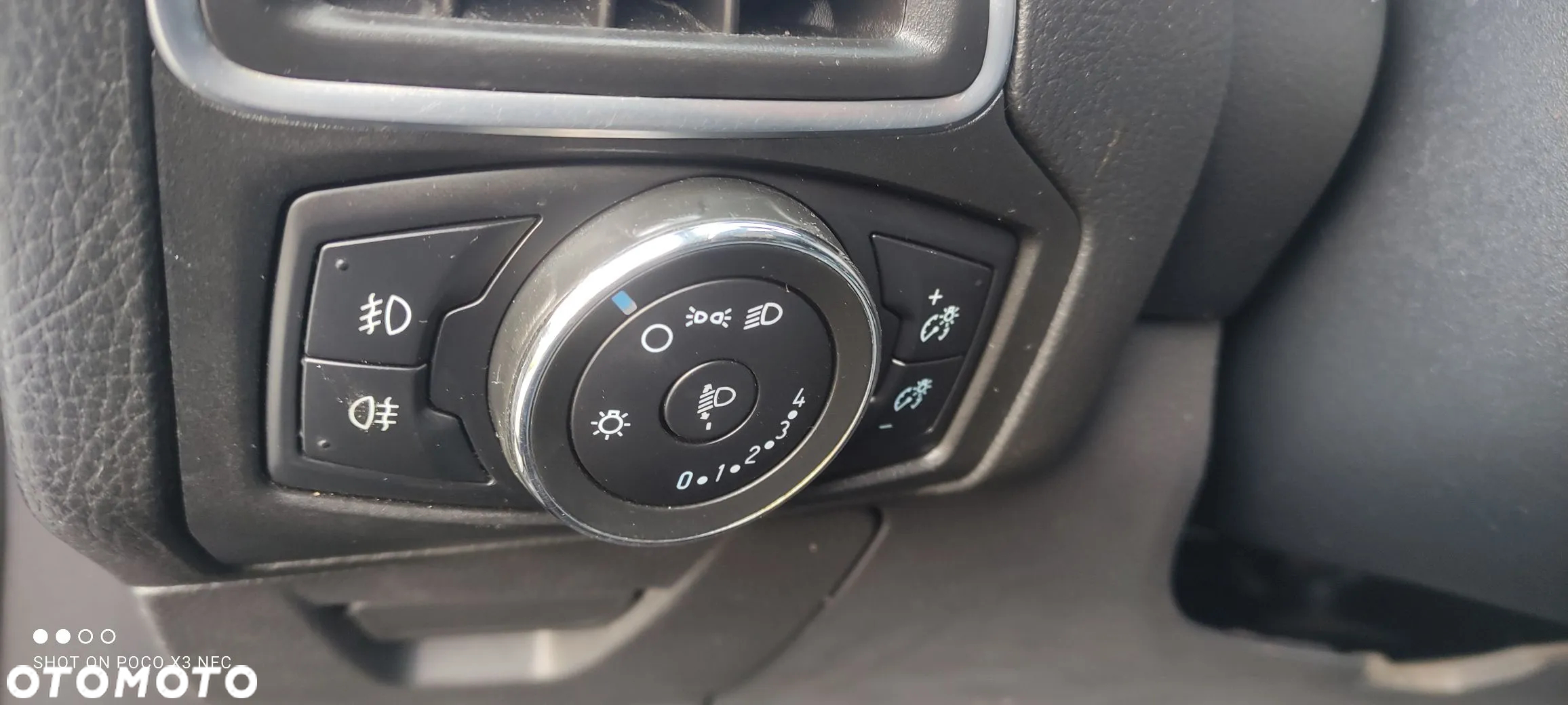 Ford Focus 1.6 EcoBoost Titanium - 16