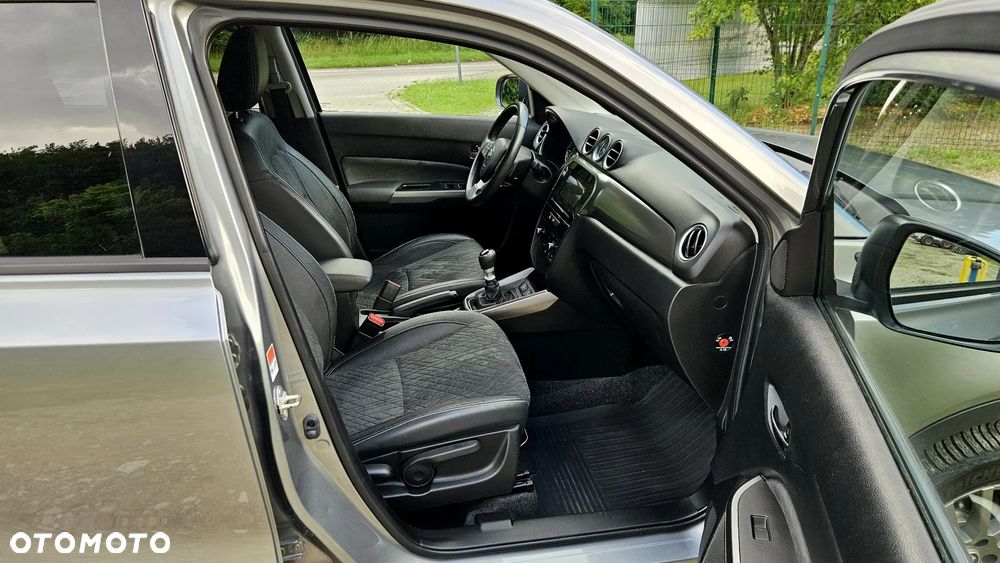 Suzuki Vitara 1.4 Boosterjet Comfort - 38
