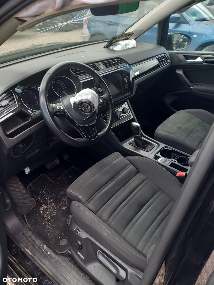 Volkswagen Touran 1.6 TDI SCR (BlueMotion Technology) DSG Comfortline - 6