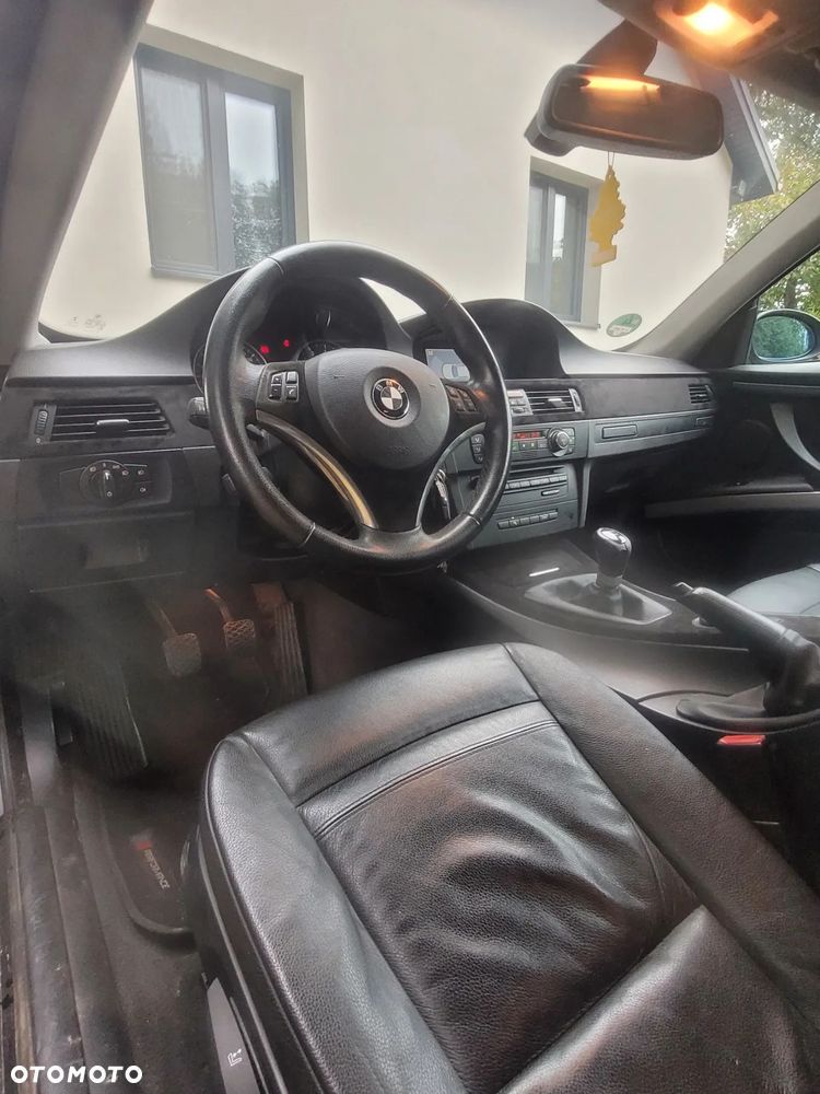 BMW Seria 3 320i - 8