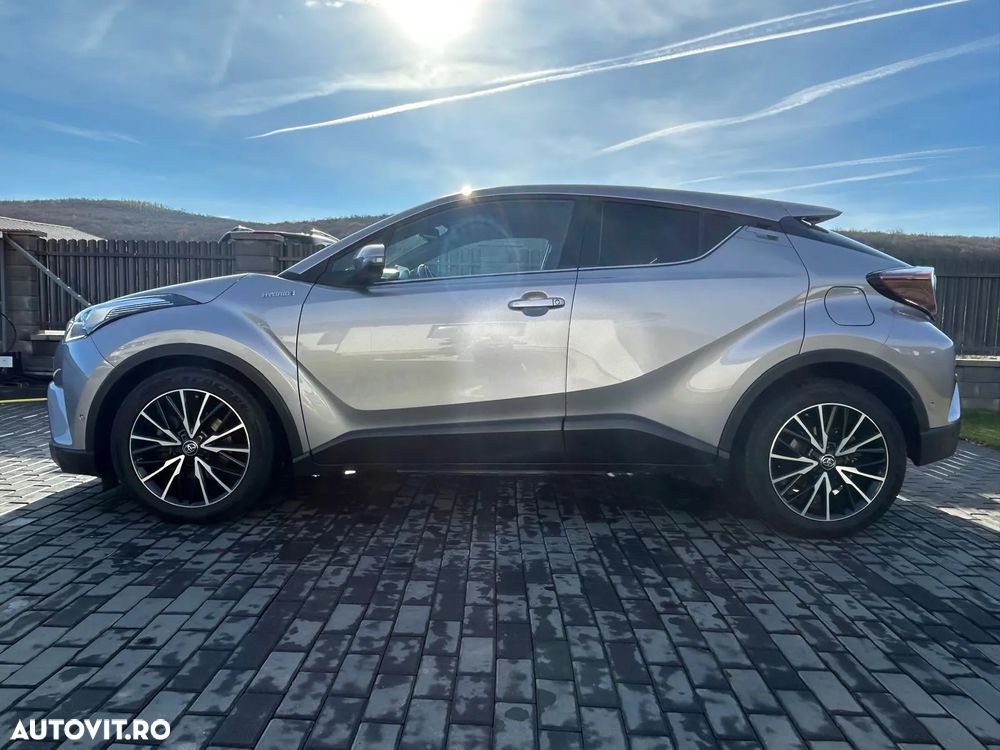 Toyota C-HR Hybrid Style - 13