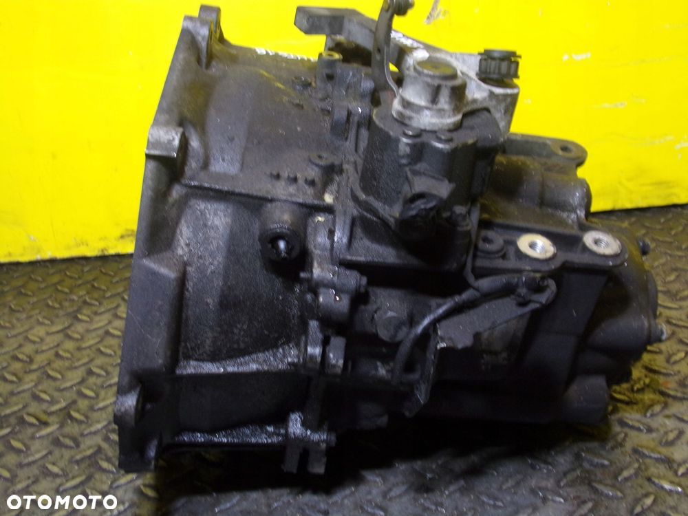 OPEL CORSA E 1.0 TURBO 16r 116KM skrzynia biegow 6 M1X0 M1XO - 7