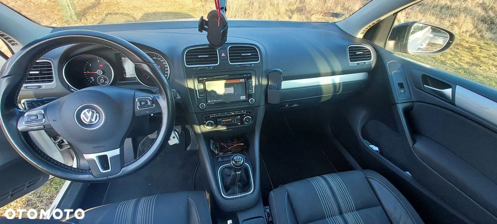 Volkswagen Golf - 2