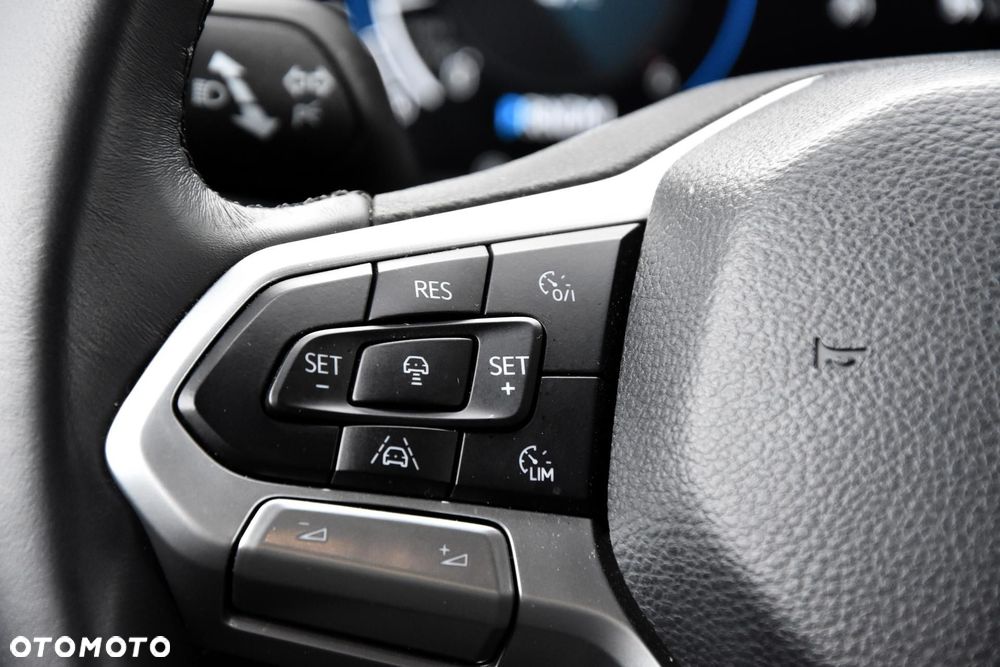 Volkswagen Amarok - 20