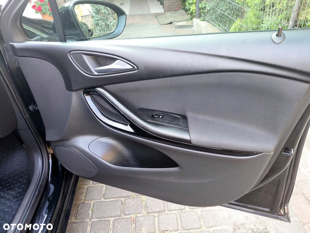Opel Astra 1.4 Turbo Sports Tourer 120 Jahre - 23