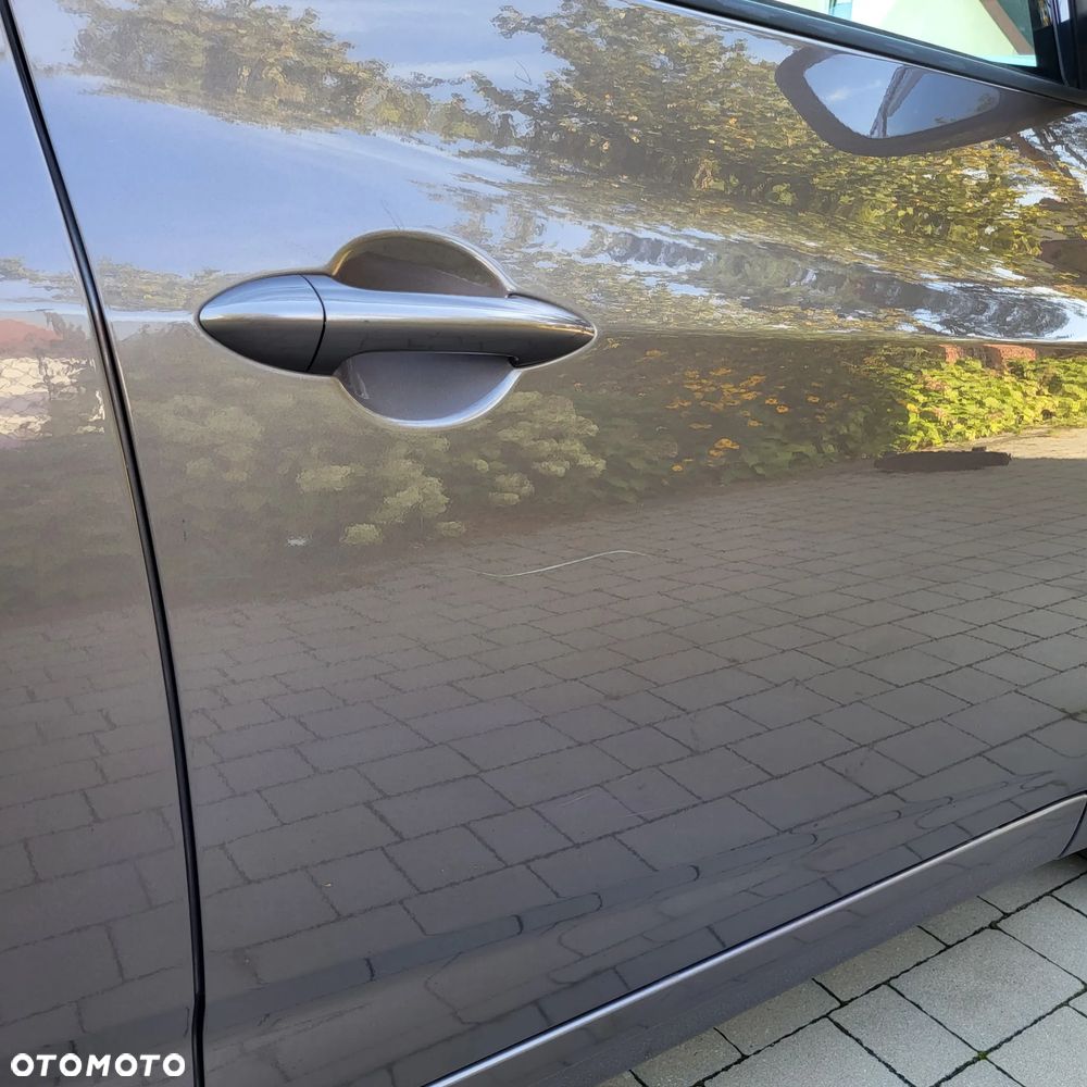 Kia Venga 1.6 L - 11
