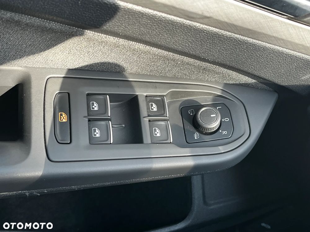 Volkswagen Golf 2.0 TDI Style - 33