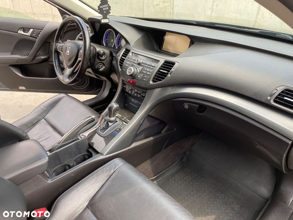 Honda Accord 2.0 Executive - 10