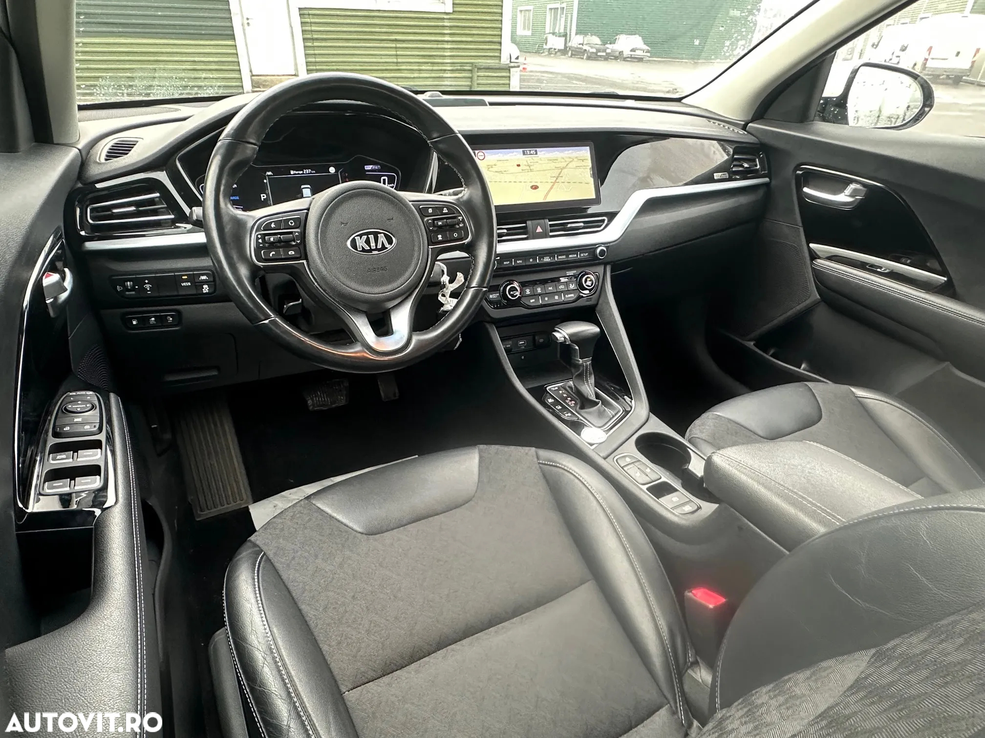 Kia Niro 1.6 GDI PHEV 2WD Aut. Vision - 27
