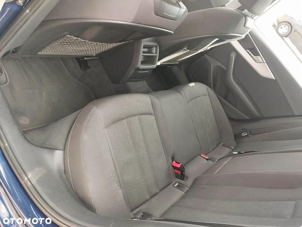 Audi A4 Avant - 32