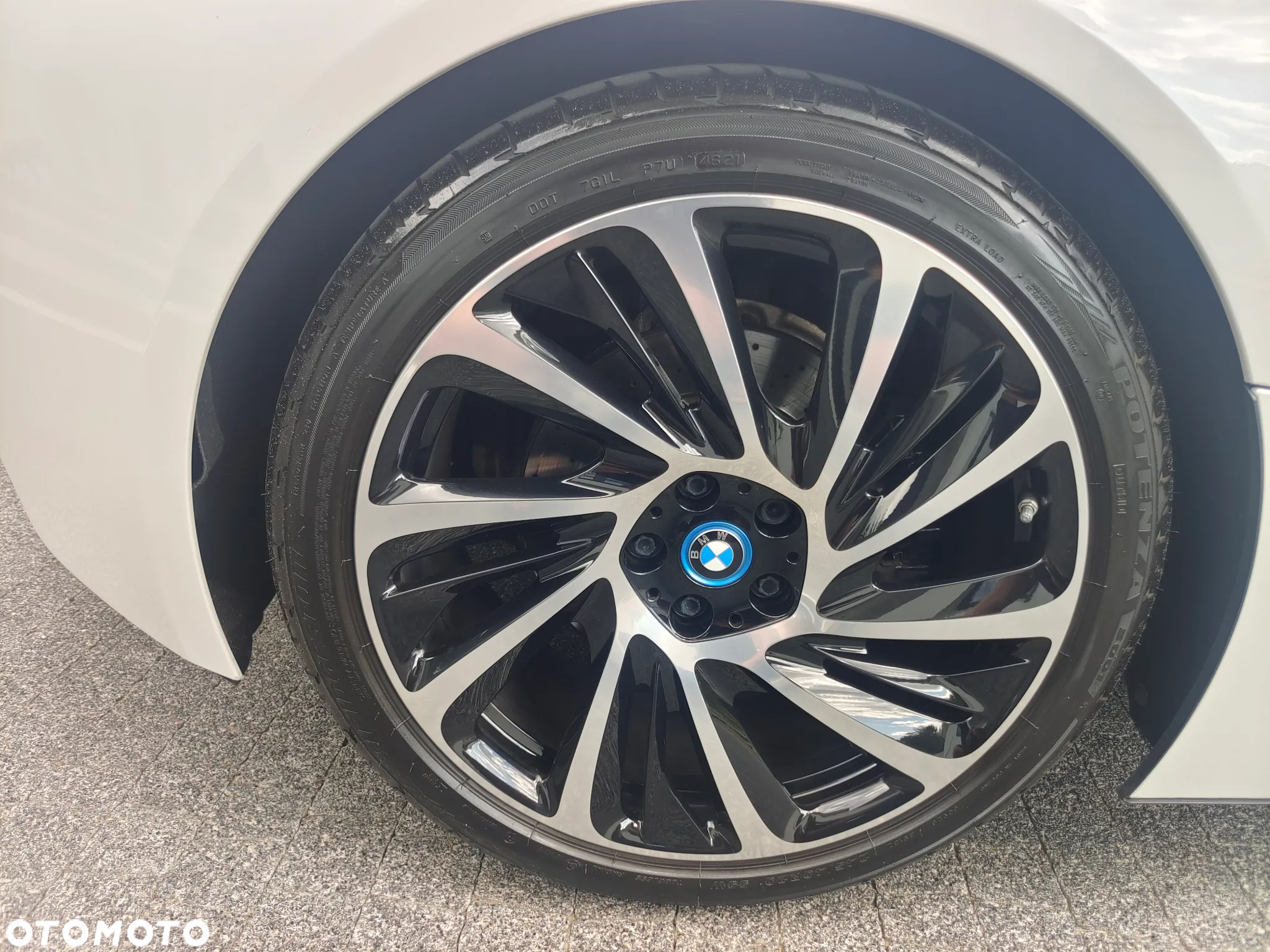 BMW i8 Coupe - 9
