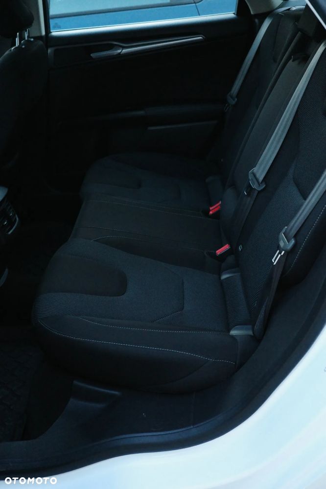 Ford Mondeo 2.0 TDCi Titanium PowerShift - 17