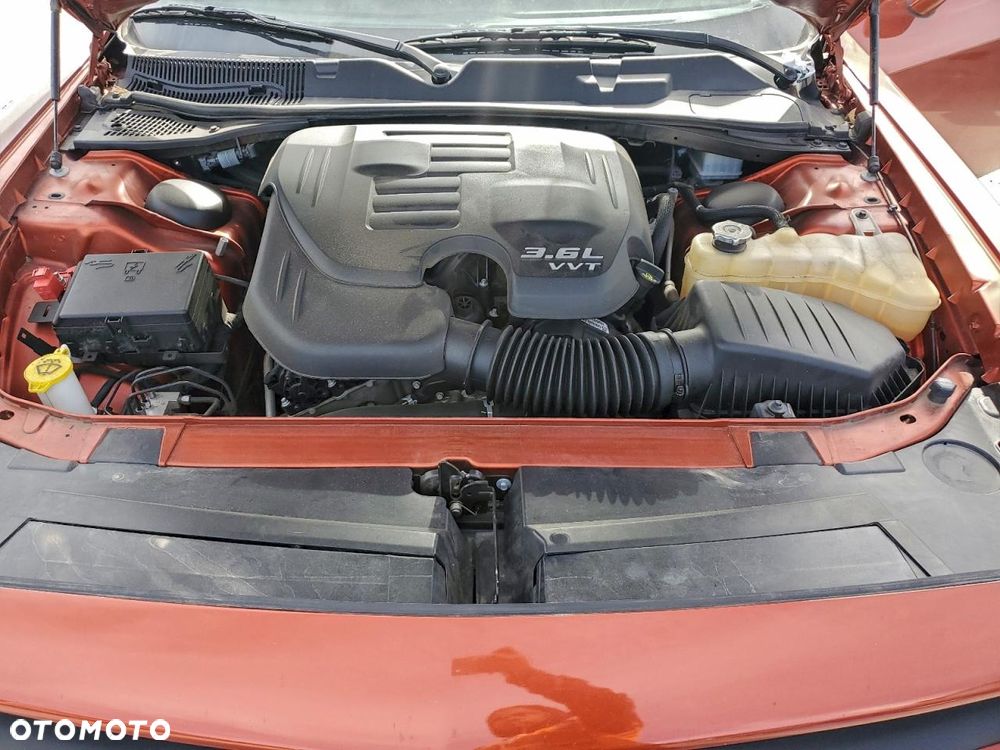 Dodge Challenger - 11