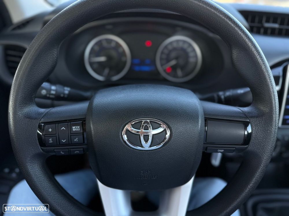 Toyota Hilux 2.4 D-4D 4WD CE CH - 24