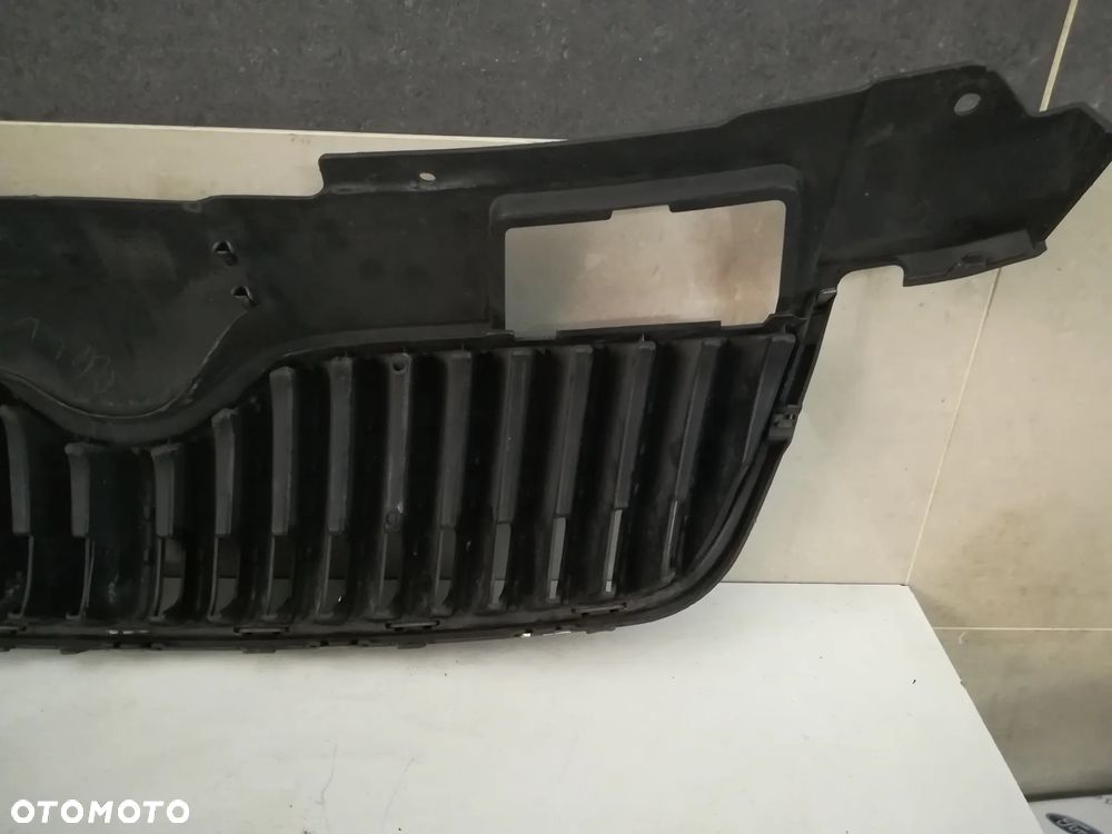 ATRAPA GRILLA SKODA FABIA II, ROOMSTER, OCTAVIA II, 5J0853668A, 1Z0853668 - 9