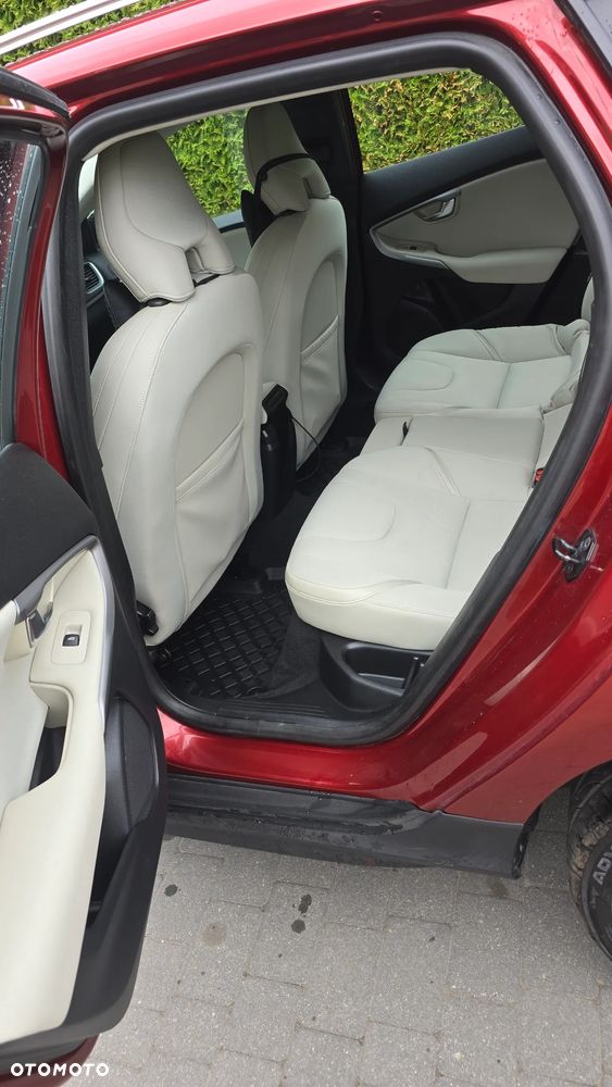 Volvo V40 D2 R-Design - 7