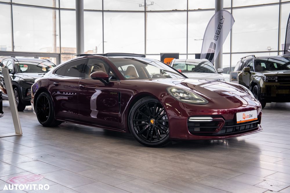 Porsche Panamera 4 E-Hybrid Platinum Edition - 36
