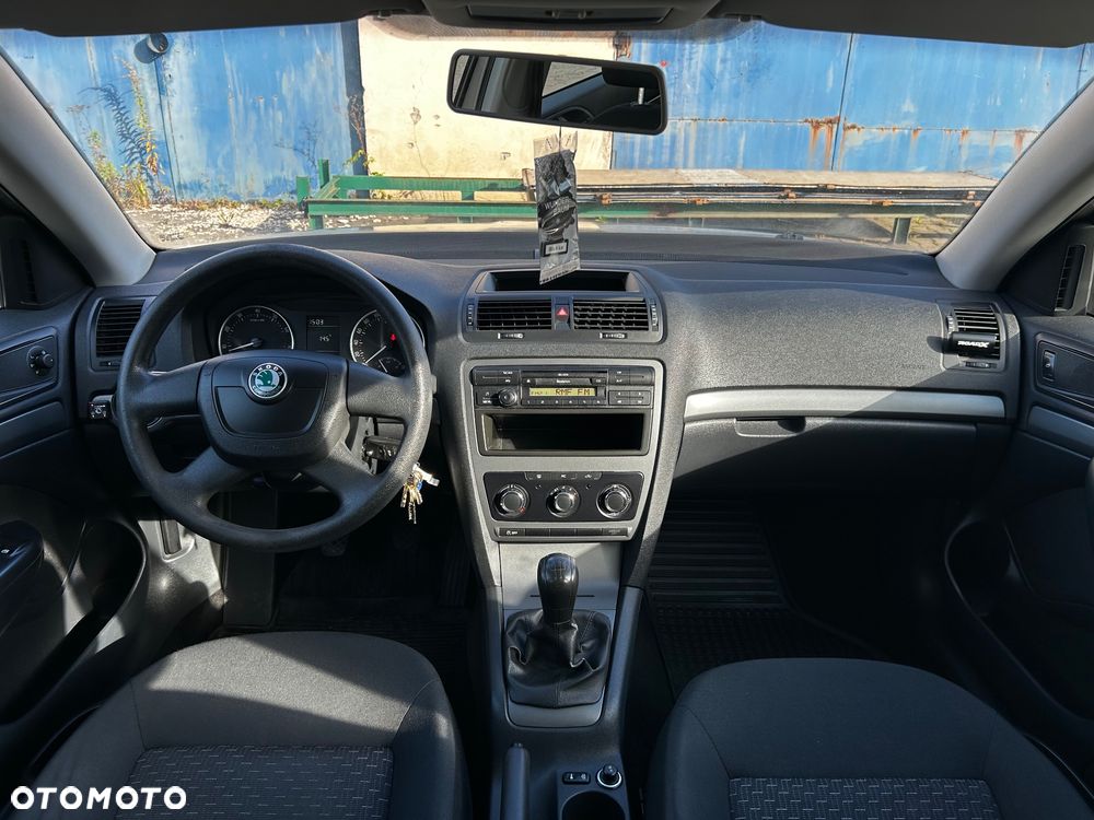 Skoda Octavia 1.6 Classic - 12
