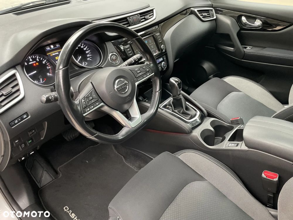 Nissan Qashqai 1.3 DIG-T N-Connecta DCT - 10