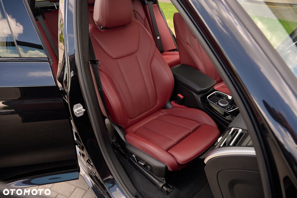 BMW X3 xM40i mHEV - 29