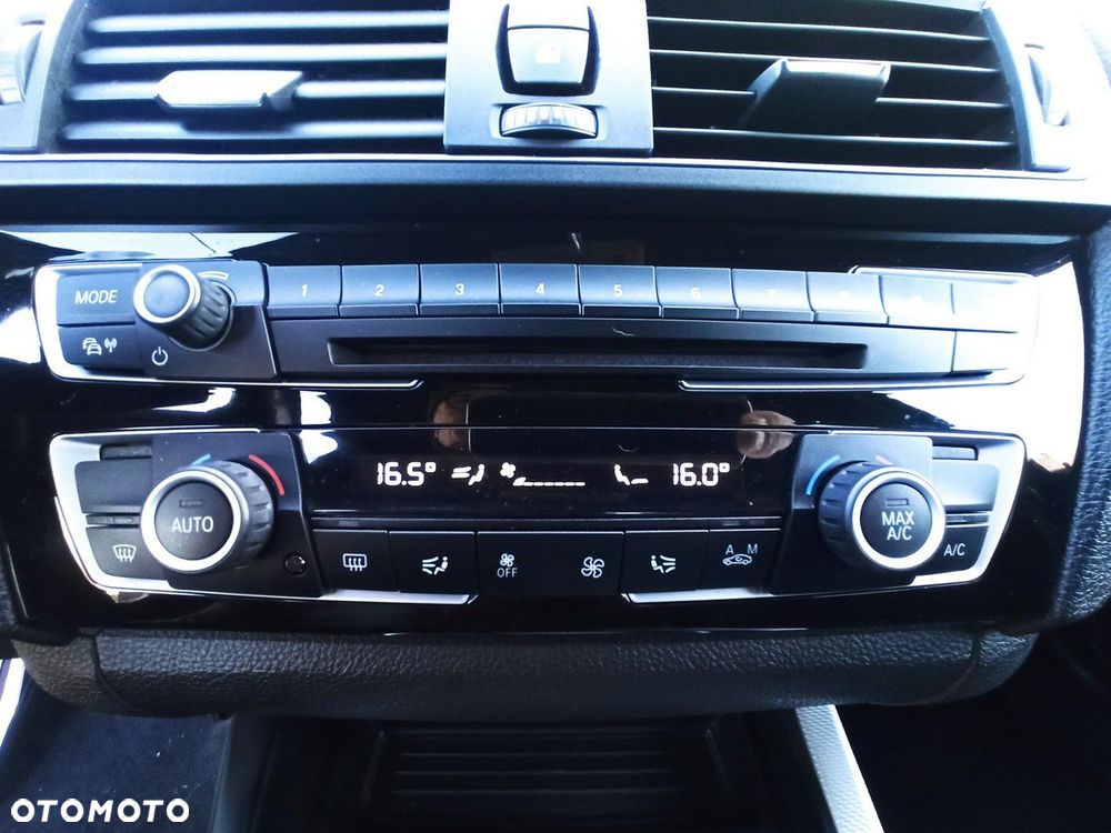 BMW Seria 1 118i M Sport - 17